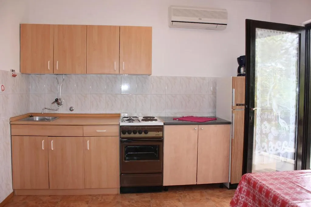Apartments Jaska Pag Town Croazia